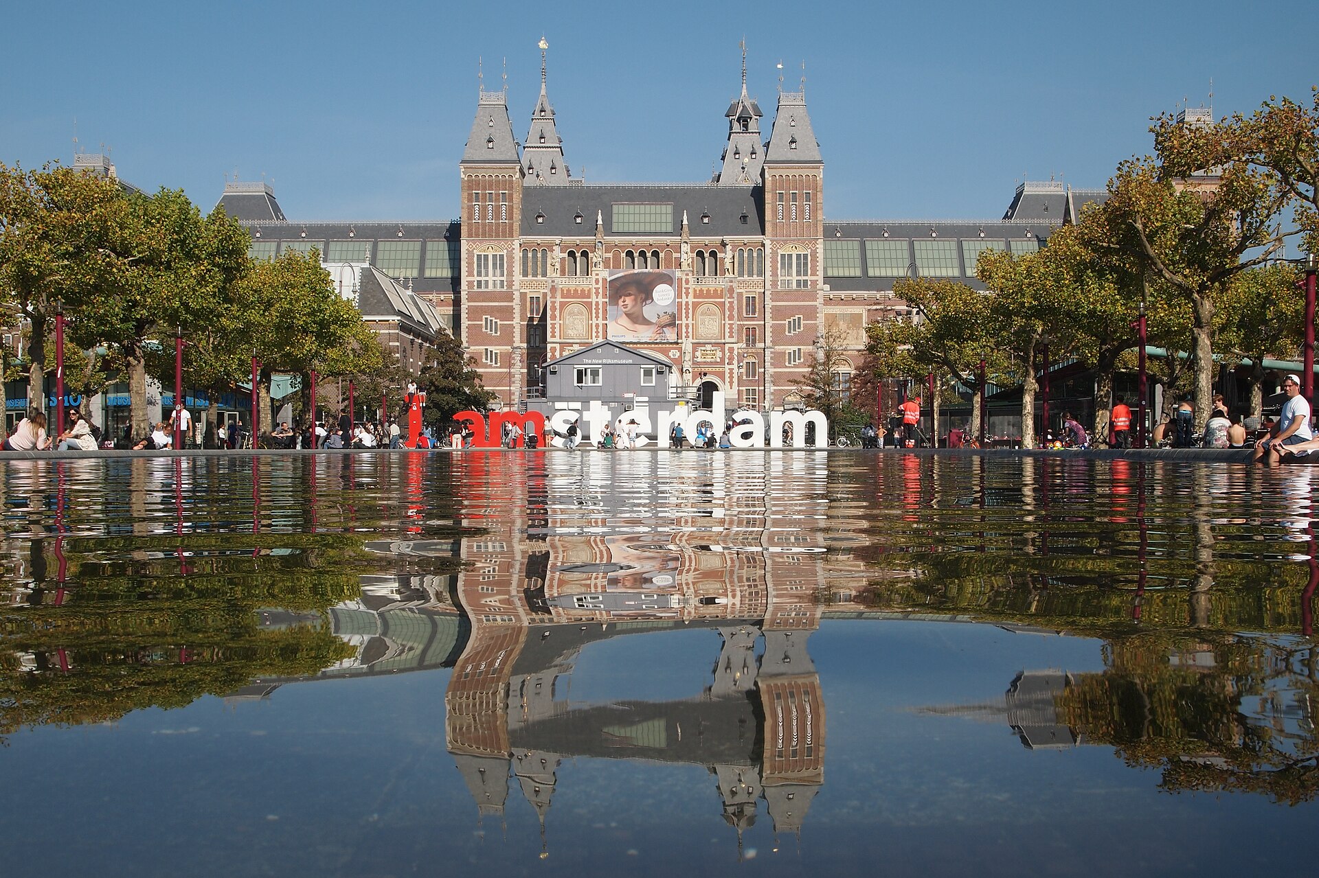 Rijksmuseum sett från Museumplein
